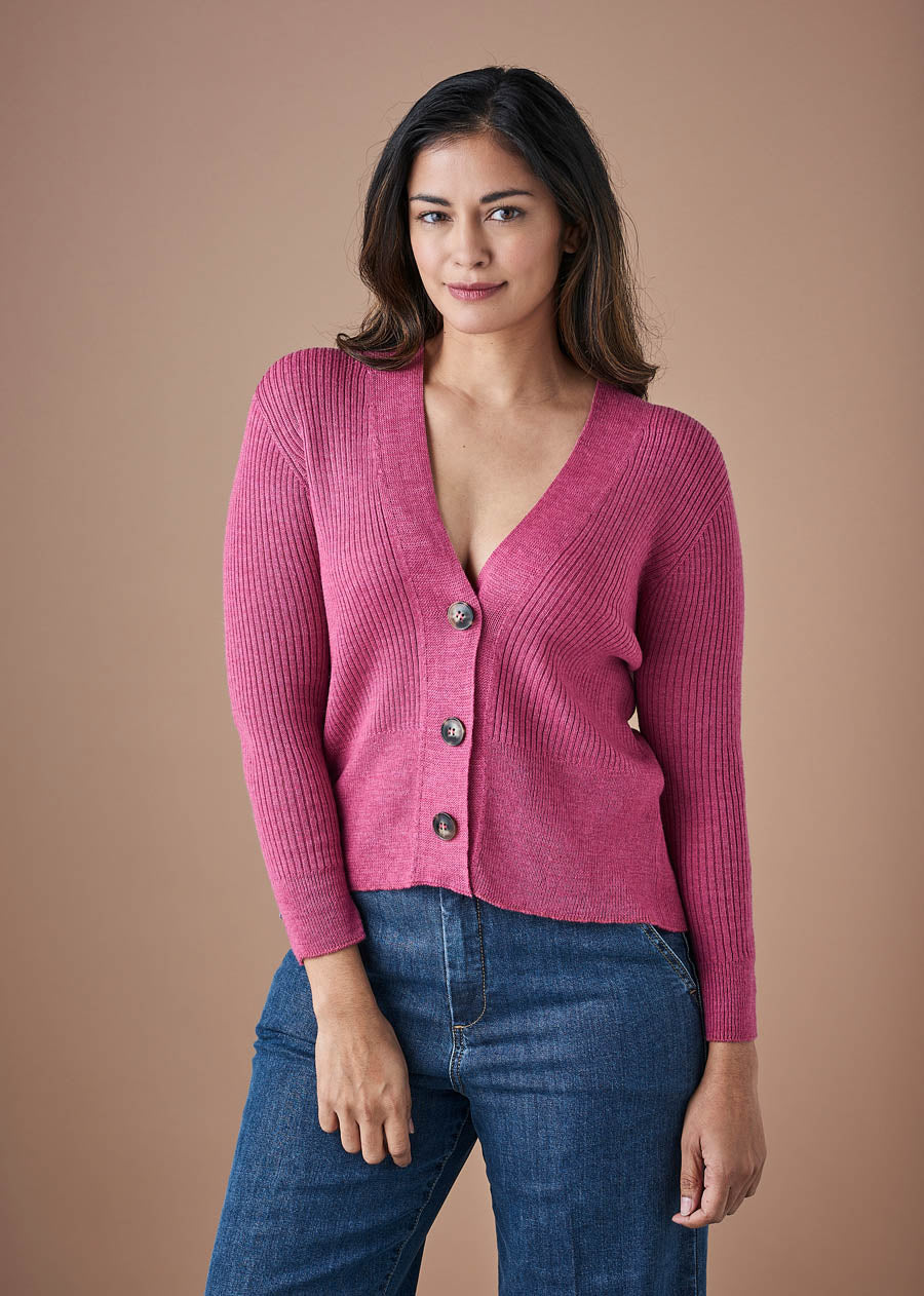 Uimi Crop Merino Wool Cardigan Raspberry